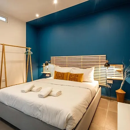 Charming 3 Story Maltese House With Terrace & Bbq Apartmán