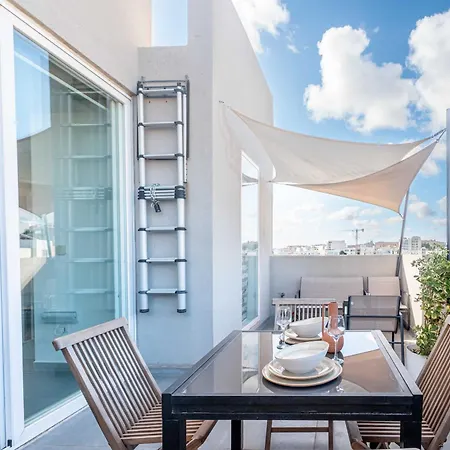 Charming 3 Story Maltese House With Terrace & Bbq