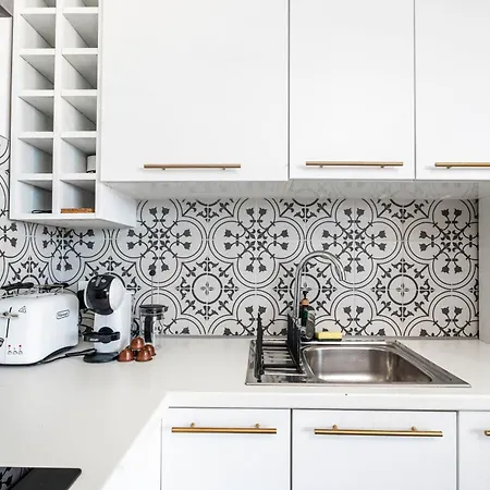 Charming 3 Story Maltese House With Terrace & Bbq St. Julian's