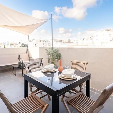 Charming 3 Story Maltese House With Terrace & Bbq Apartment