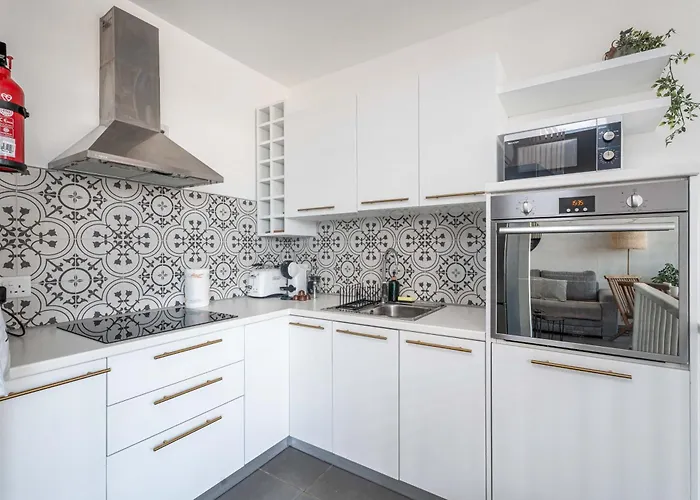 Charming 3 Story Maltese House With Terrace & Bbq شقة