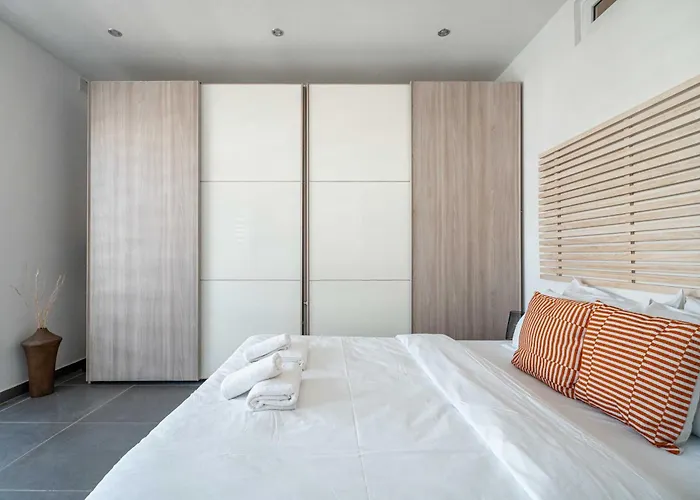 Charming 3 Story Maltese House With Terrace & Bbq *