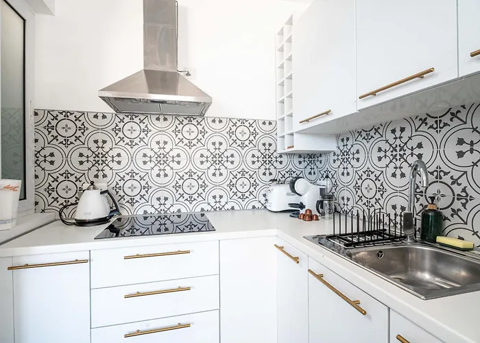 Charming 3 Story Maltese House With Terrace & Bbq 아파트 *