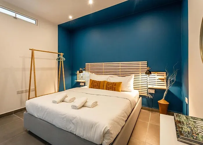 Charming 3 Story Maltese House With Terrace & Bbq شقة