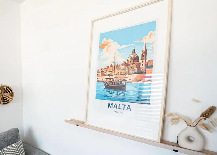 Charming 3 Story Maltese House With Terrace & Bbq