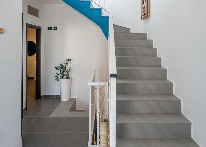 Charming 3 Story Maltese House With Terrace & Bbq 아파트 *